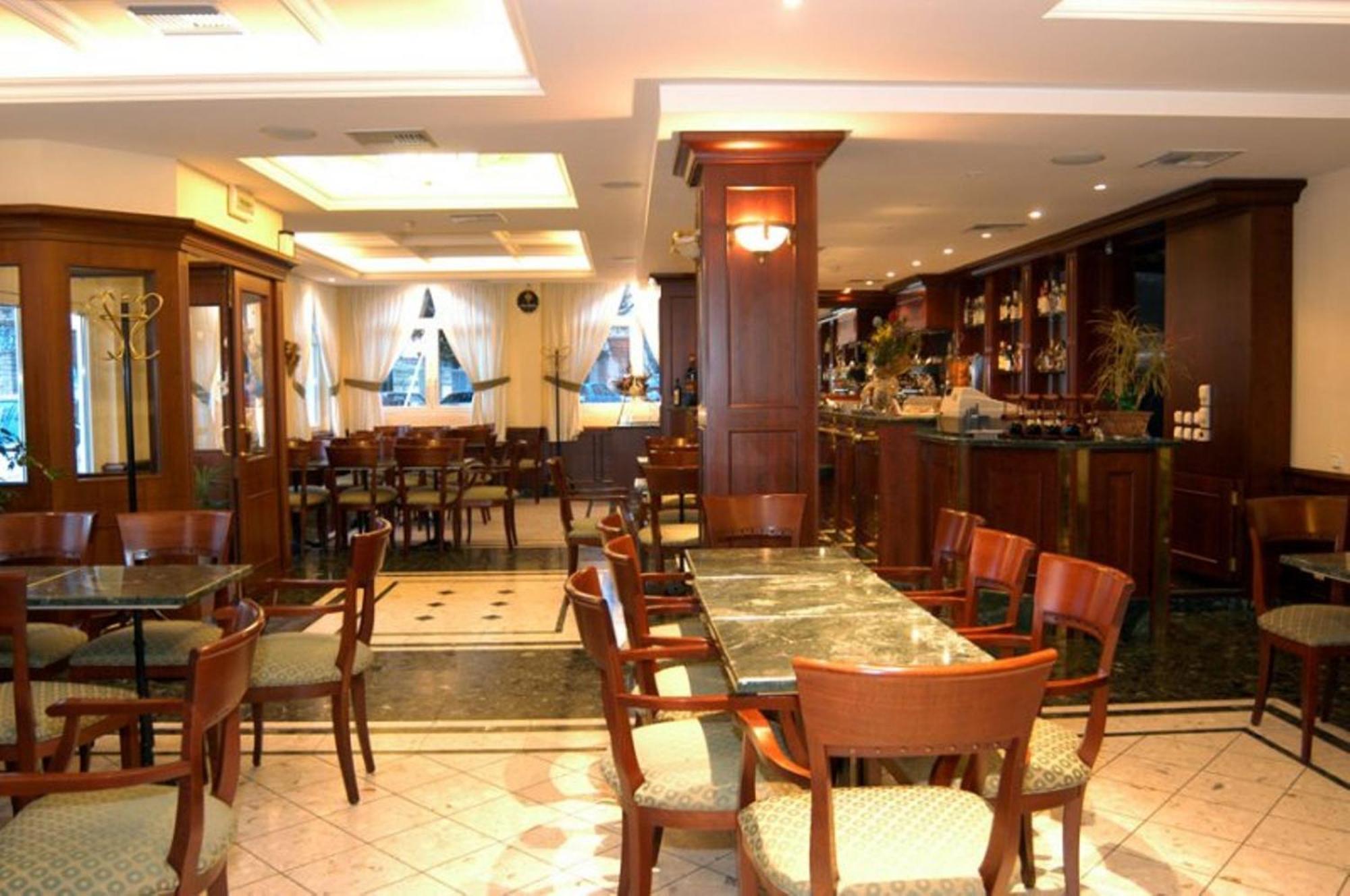 Hotel Kastoria In Kastoria City Restoran fotoğraf